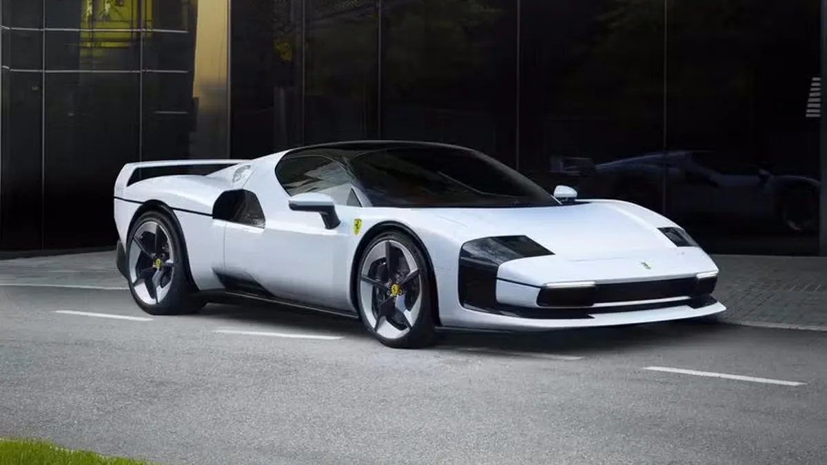Сенсаційне повернення легенди: Ferrari SC40 вже називають найефектнішим суперкаром року