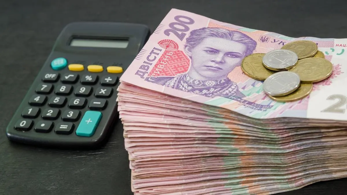 Борги за мікрокредитами зростають на 25%: як українці набирають нові позики попри ризики