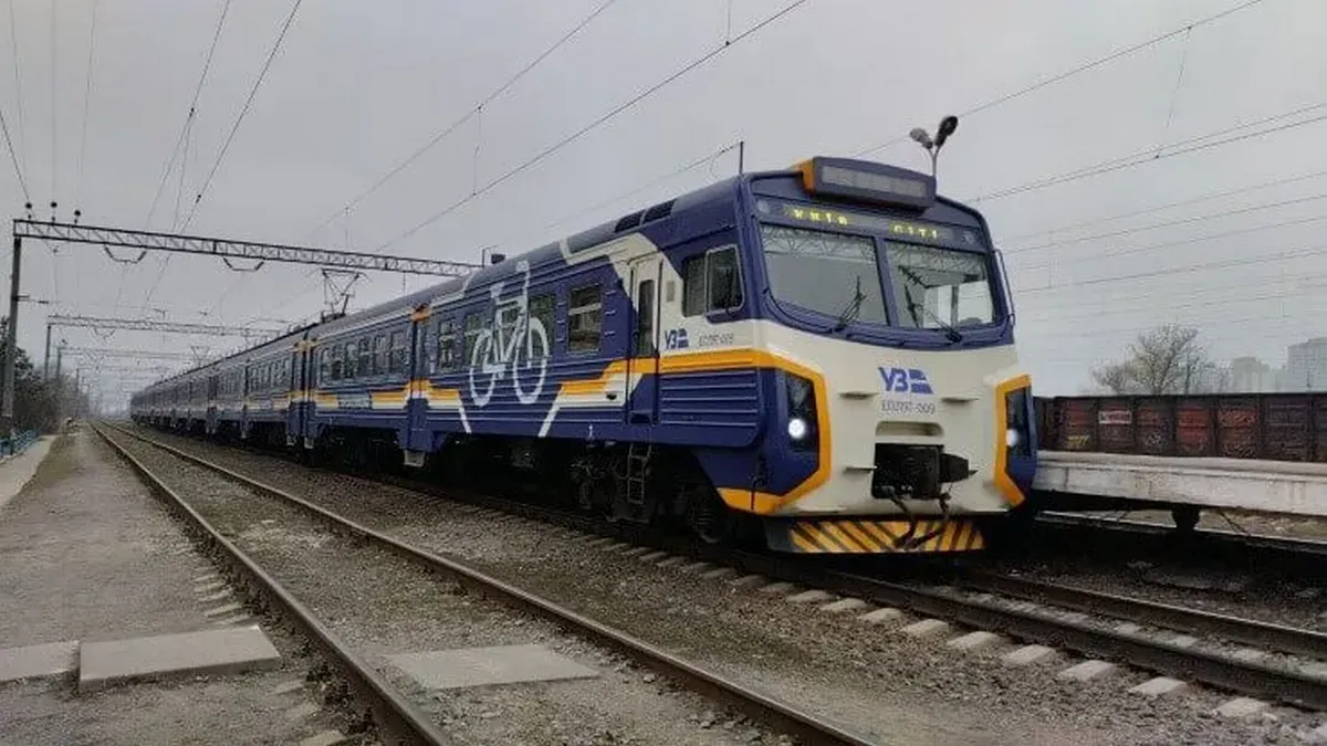 Kyiv City Express запускає тестові шатли між Дарницею та Видубичами: Укрзалізниця опублікувала розклад 