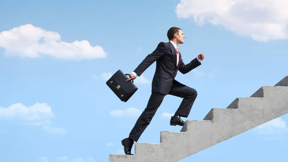 «Ніхто не дбає про тебе, як ти сам»: власники McDonald's та Amazon розповіли, як побудувати свою кар'єру 