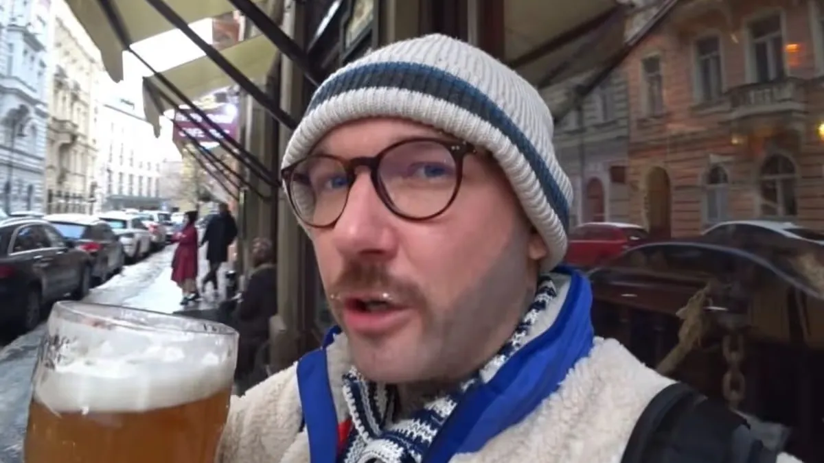 Блогер пролетів 1600 кілометрів в іншу країну заради дешевого пива: куди він прибув та скільки воно коштує