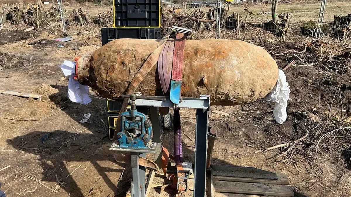 У Німеччині через бомбу часів Другої світової війни евакуювали тисячі людей: подробиці знахідки 