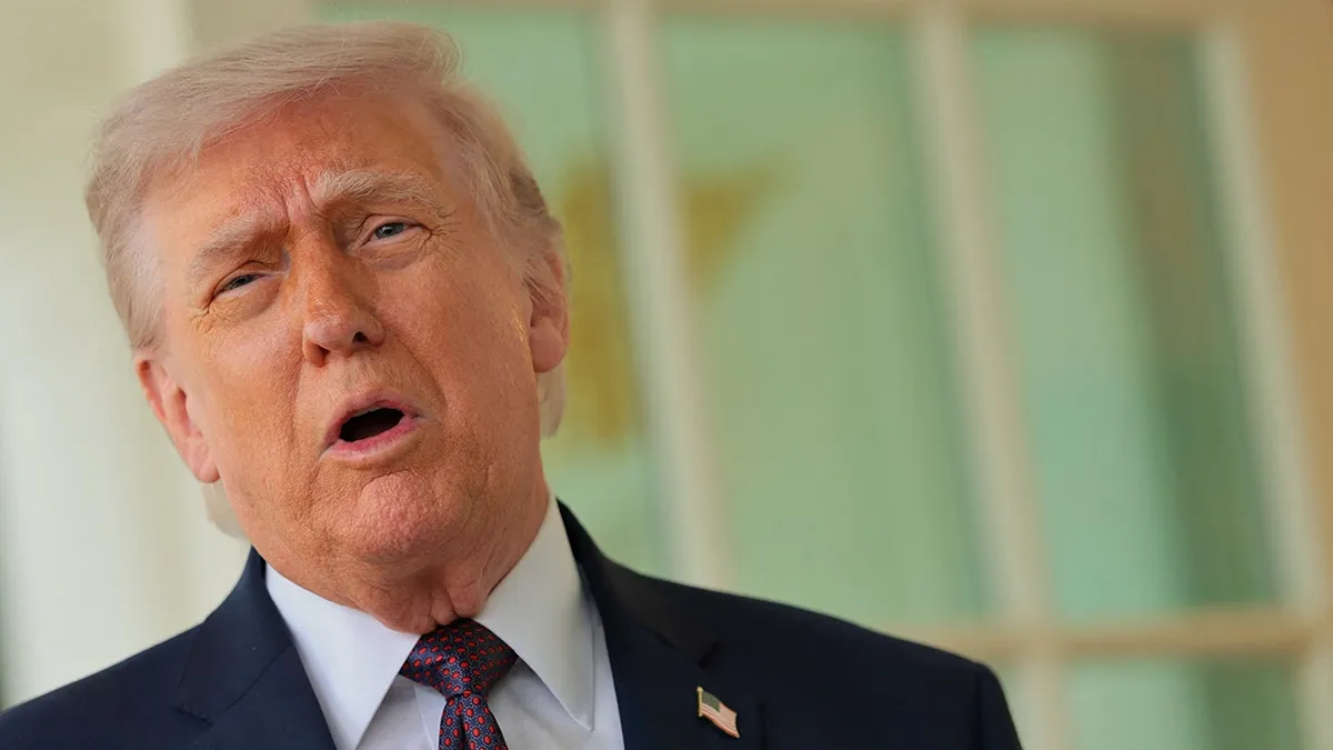 «Стареча деменція»: лікар Комаровський припустив наявність когнітивних порушень у Трампа