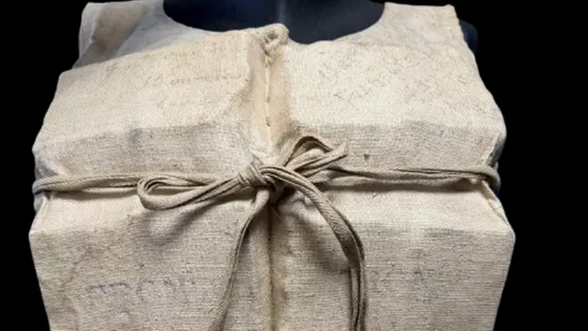 Рятувальний жилет із «Титаніка» виставили на унікальний аукціон: лот хочуть продати за сотні тисяч доларів