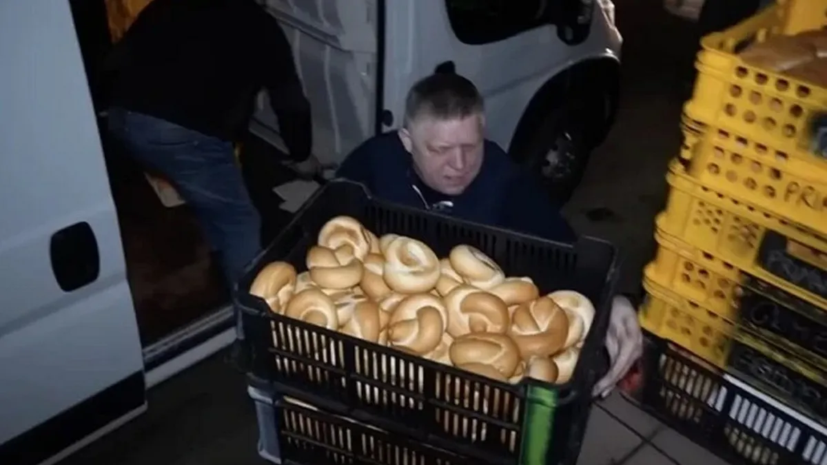 Фіцо пропрацював ніч вантажником у День праці: відео одіозного словацького прем'єра