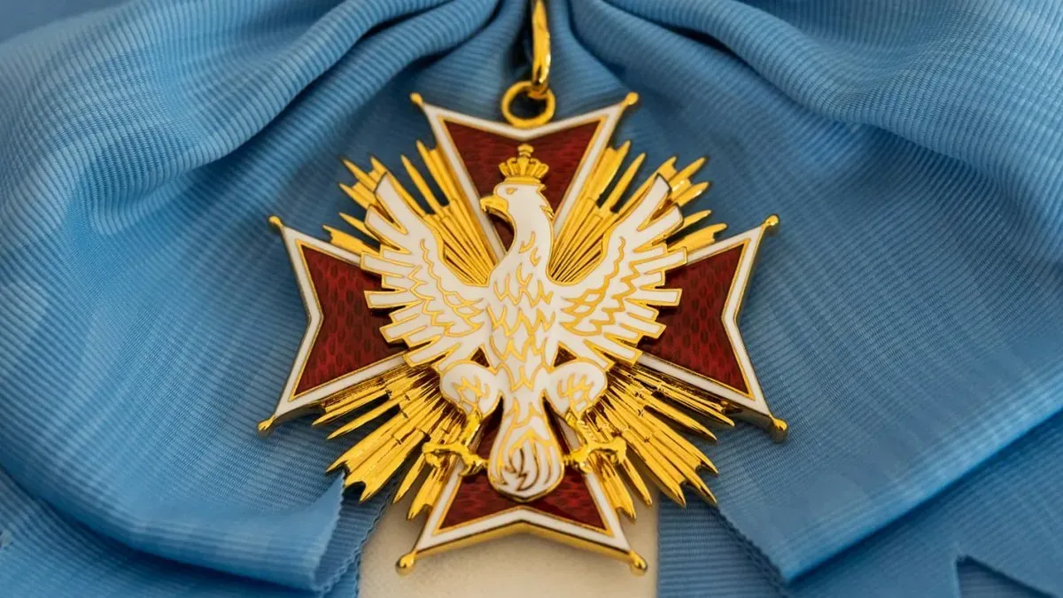 «Не дозволимо себе ображати»: у Польщі прокоментували наявність Ордена Білого Орла у Єкатерини ІІ та Мусоліні