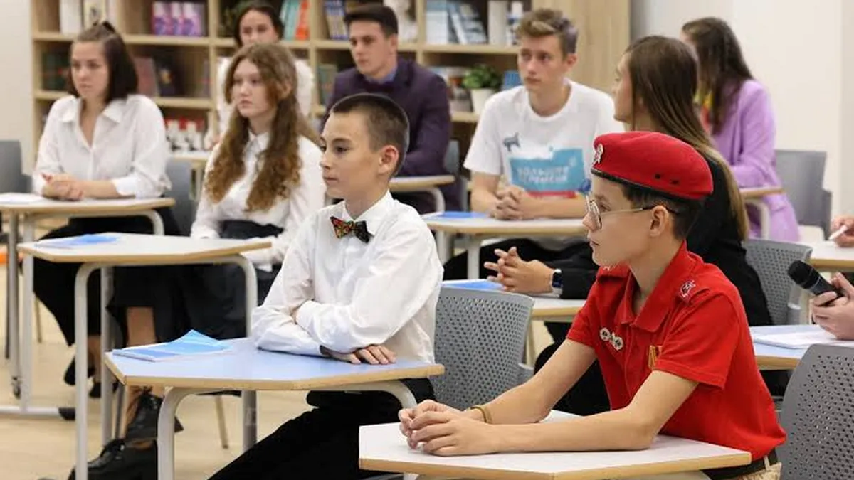 83 серії «патріотизму» на війні з Україною: дітям в Росії показуватимуть пропагандистське кіно