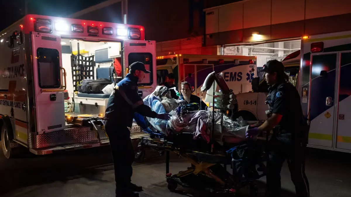 На військовій базі в Канаді сталася масштабна пожежа: є загиблі та поранені