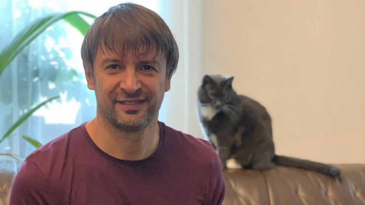 З ящіркою та папугою у компанії: колишній тренер Динамо Шовковський показав свій сніданок