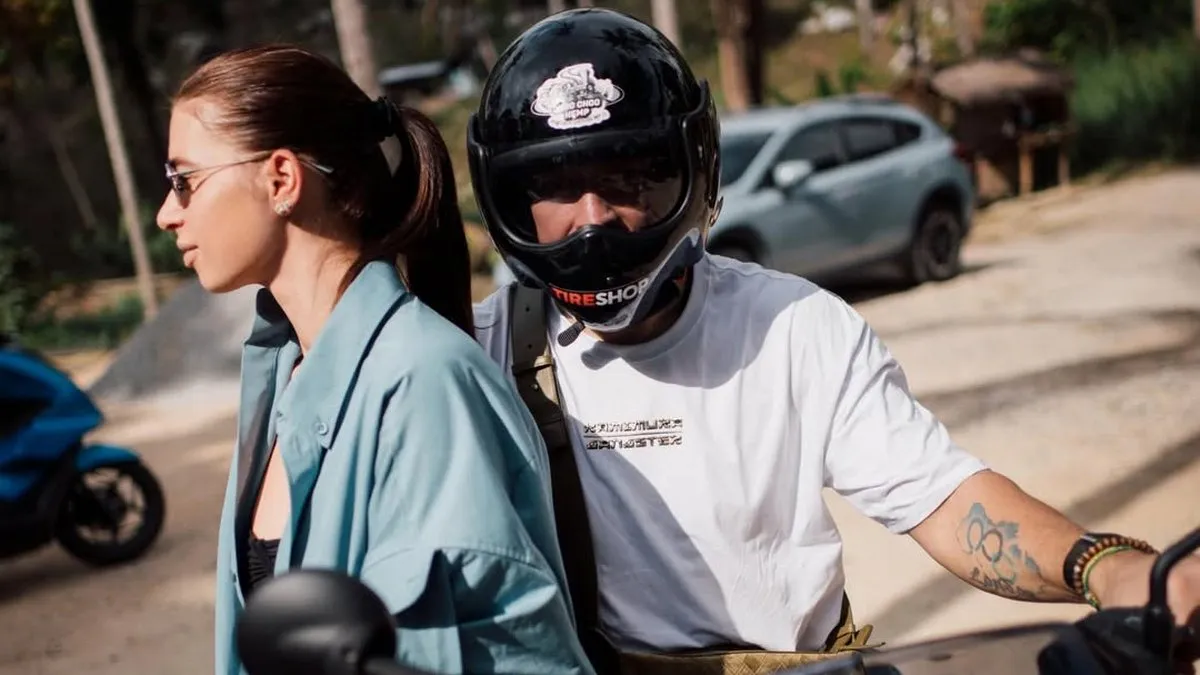 Каталися на байку та годували слона: Катерина Усик показала кадри відпустки в Таїланді з чоловіком-чемпіоном