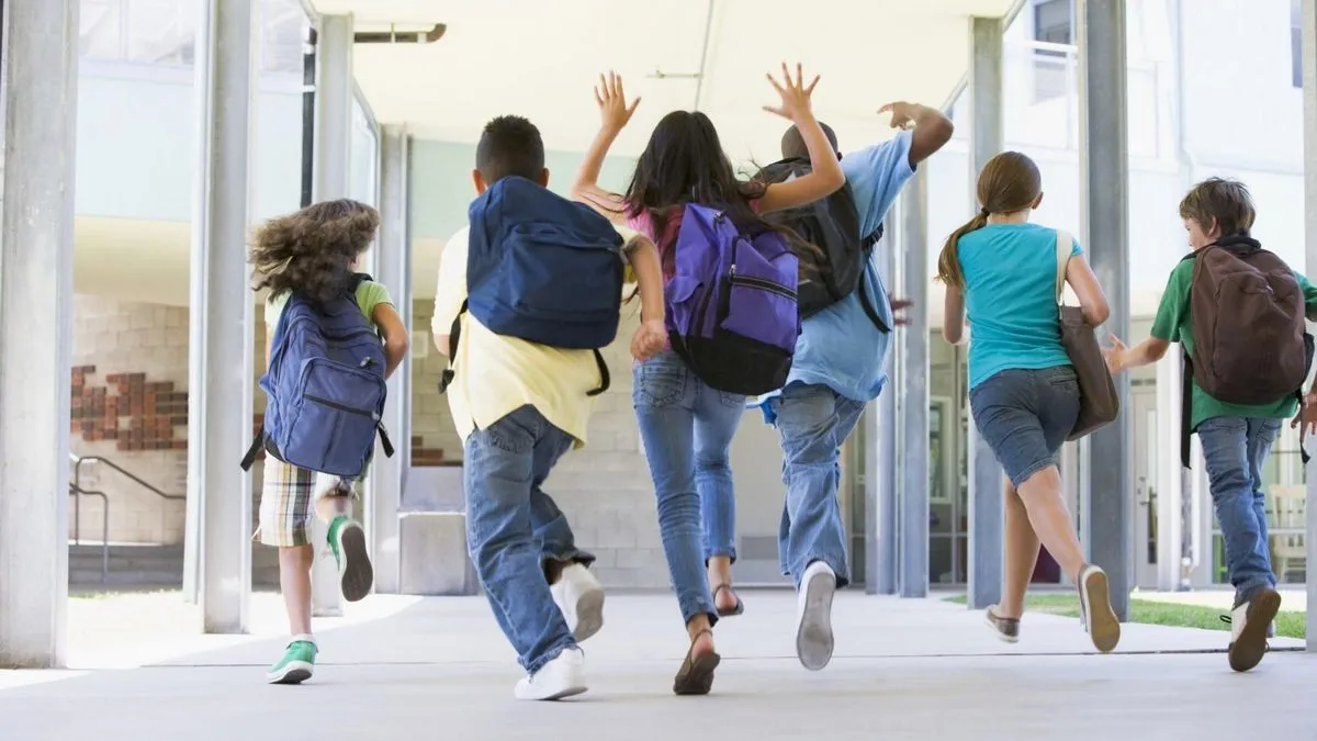 Остаточні рішення за школами: в МОН повідомили, коли будуть канікули, та чи буде навчання влітку 