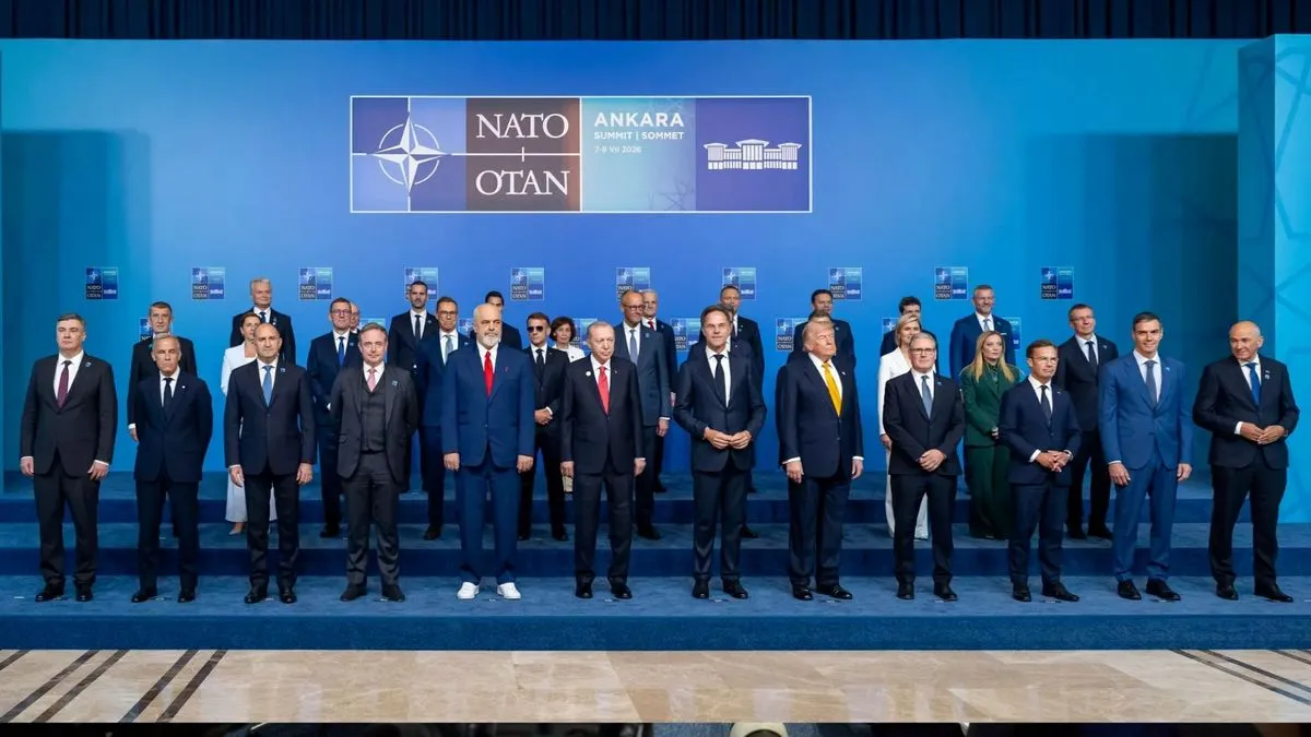 Кросівки прем'єра Албанії та курйоз із Мелоні та Трампом: кумедні моменти спільного фото лідерів НАТО в Анкарі