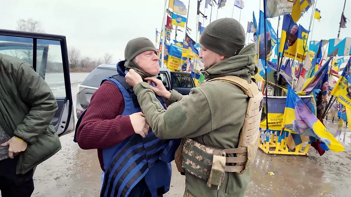Репортаж про таємну поїздку Бориса Джонсона на передову в Україні: що відвідав британський експрем'єр