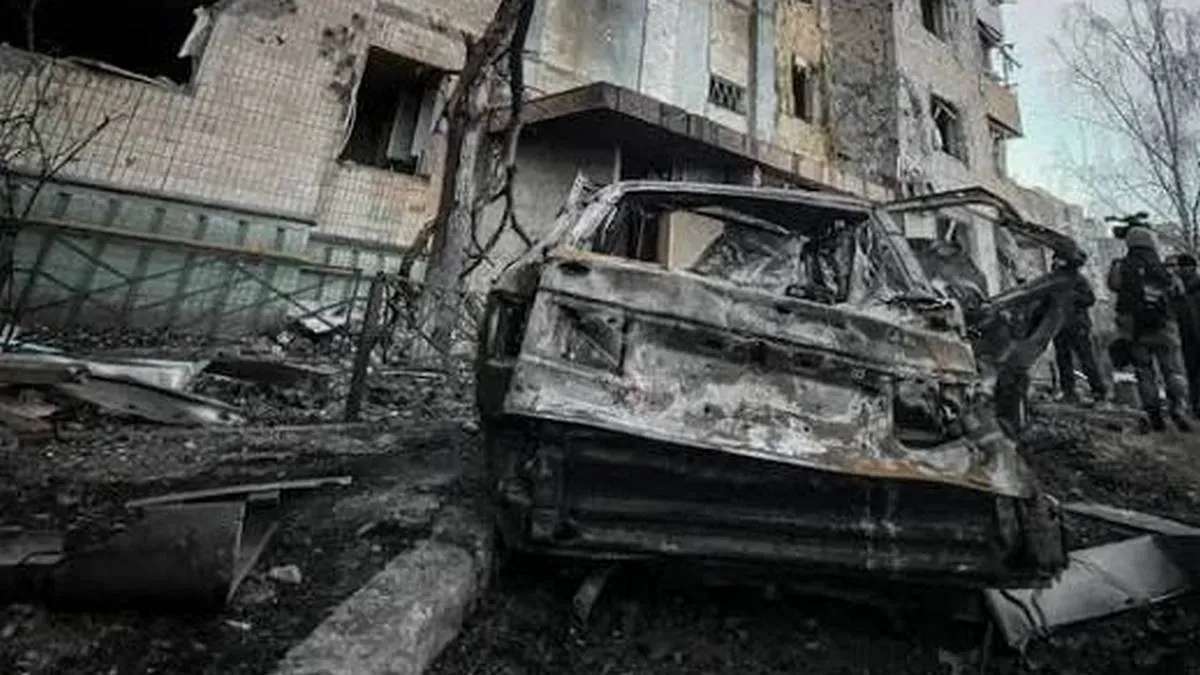 Уламки, вибухова хвиля та пожежа: водіям назвали способи захистити автомобіль під час обстрілів