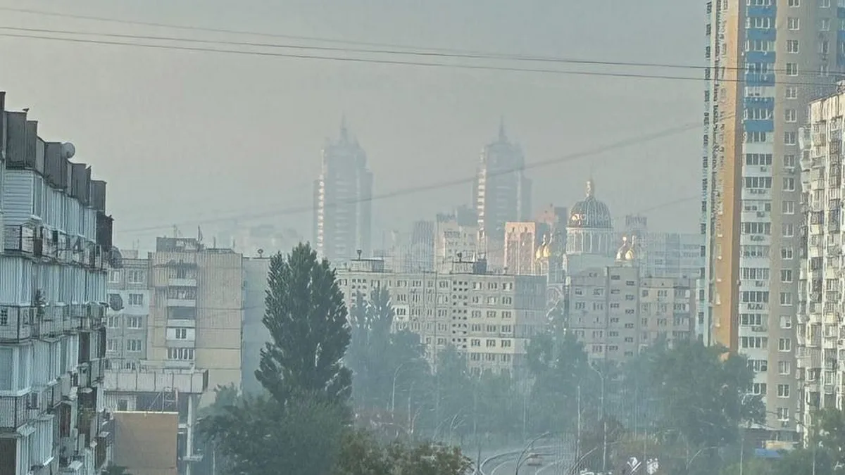 Через пожежі на Київщині у столиці може відчуватися запах гарі: що рекомендує КМДА 