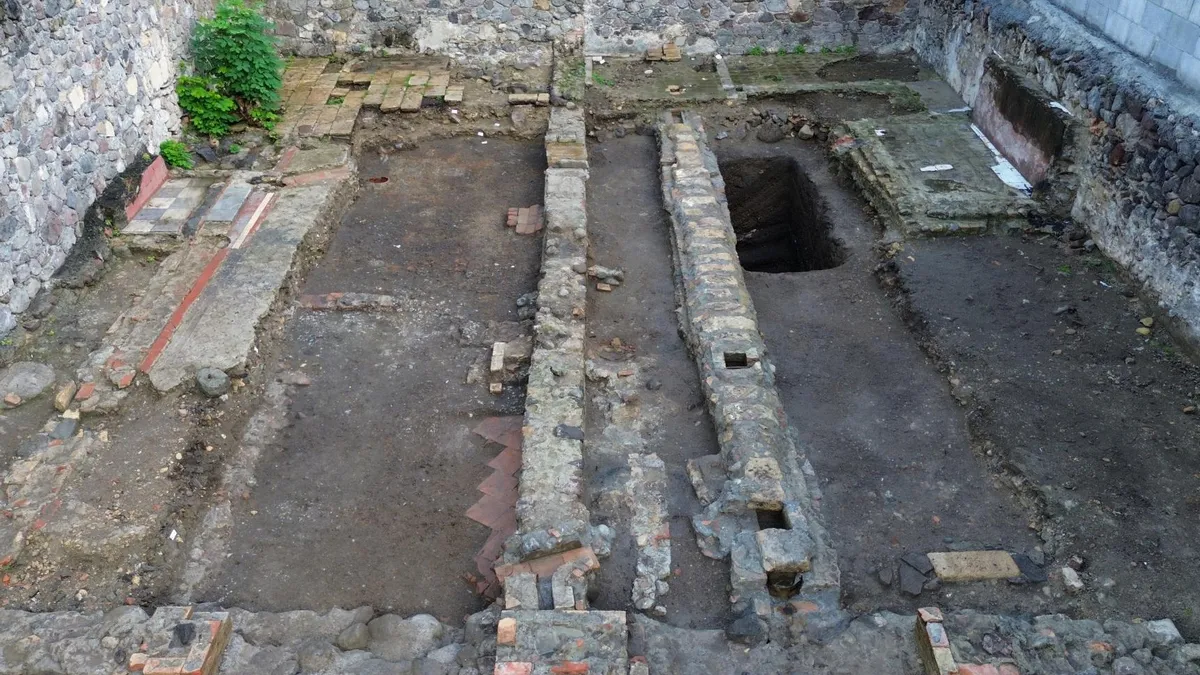 Археологи розкопали давнє місто французького острова: що відомо про дослідження 