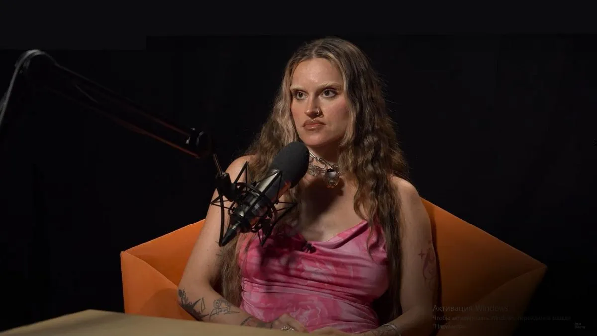 «Я сама класна продюсерка в світі»: блогерка викрила українку на брехні про колаборацію з Charli XCX