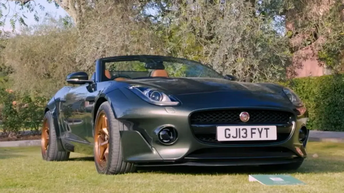 Лляний кузов і шкіра власної худоби: який незвичайний Jaguar створив Джеремі Кларксон