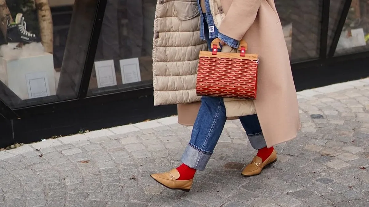 Джинси з великими манжетами: як один відворот став трендом зими