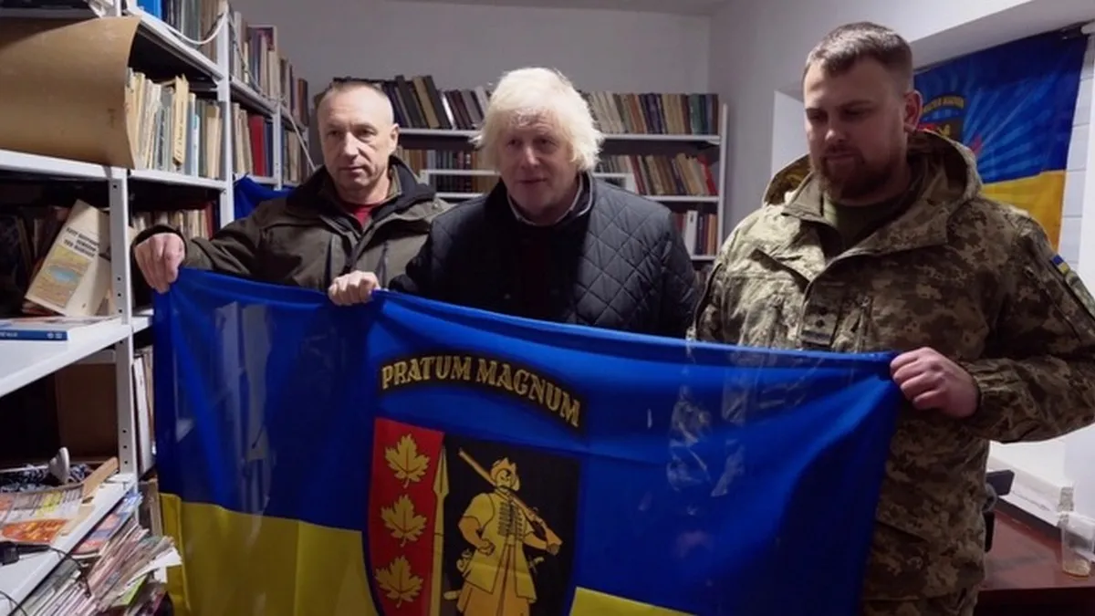 Борис Джонсон дві доби був на передовій: зустрівся з бійцями і впевнений у перемозі України