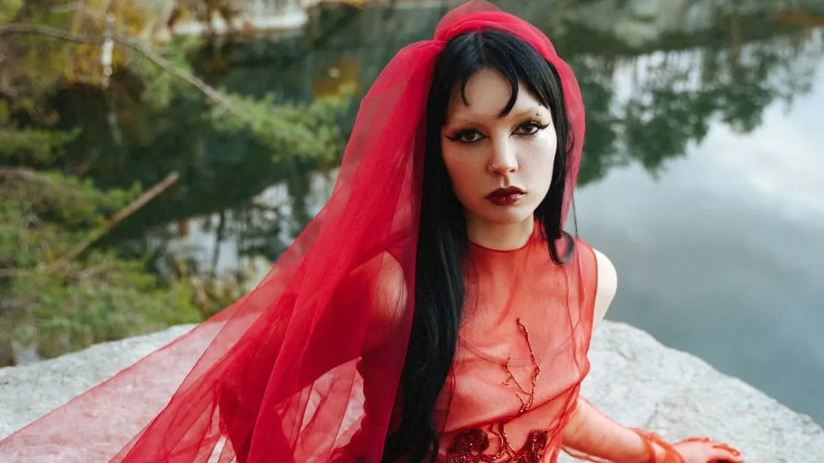 Змінила Jerry Heil на колишню Потапа: співачка Кажанна вже підписала контракт з новим лейблом