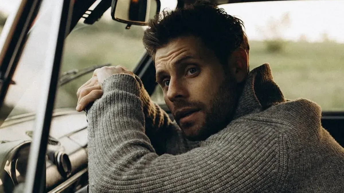 Артур Логай здивував шанувальників новою стрижкою: шокуюче відео