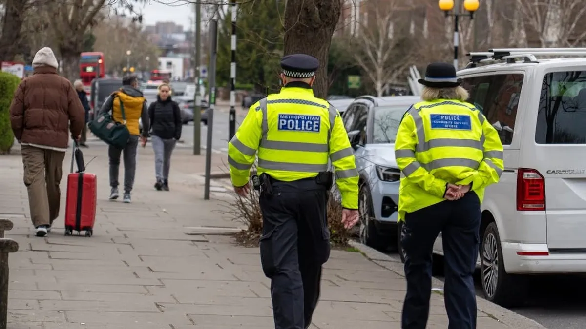 Біля будинку мера Лондона знайшли сумку із зброєю: власники боєприпасів здивують всіх