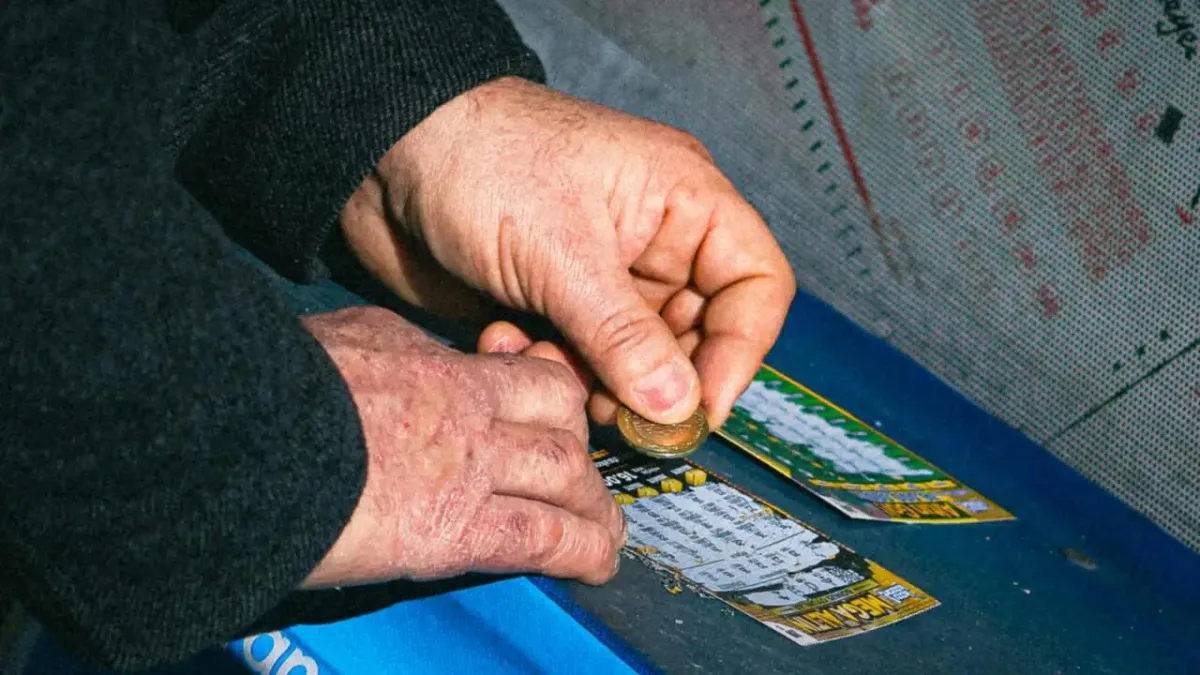 Пенсіонер зайшов за водою, а став мільйонером: випадкова покупка зробила американця багатієм