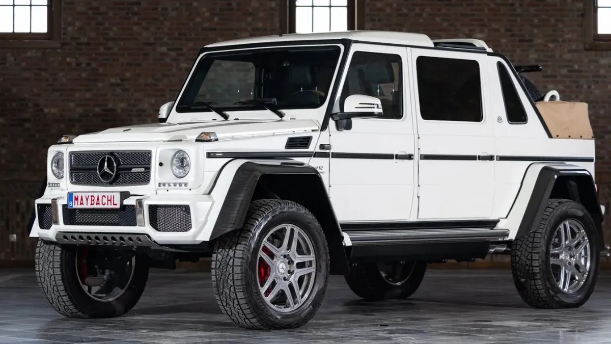 Рідкісний Mercedes-Maybach G 650 Landaulet виставили на аукціон: унікальний позашляховик майже не їздив