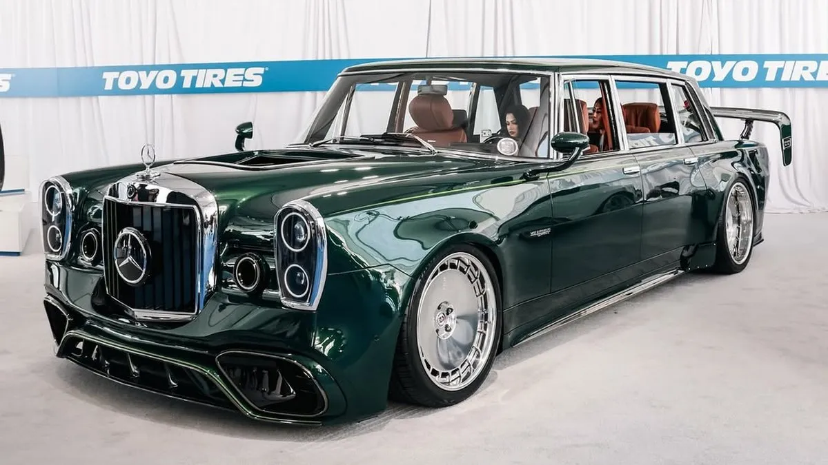 Два Mercedes у одному: дизайнери S-Klub LA створили красивого монстра з сучасною електронікою