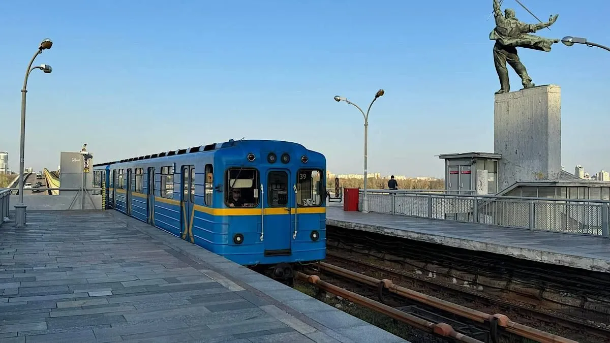Транспортна криза набирає обертів: експерт пояснив, чому кияни звільняються після подорожчання проїзду у метро