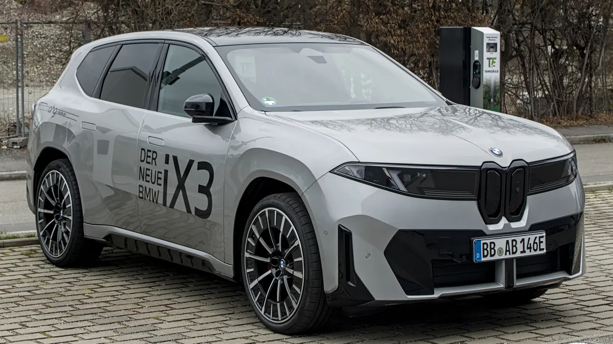 BMW показала вражаючий запас ходу електрокросовера: iX3 50L проїхав понад 1000 км на одному заряді
