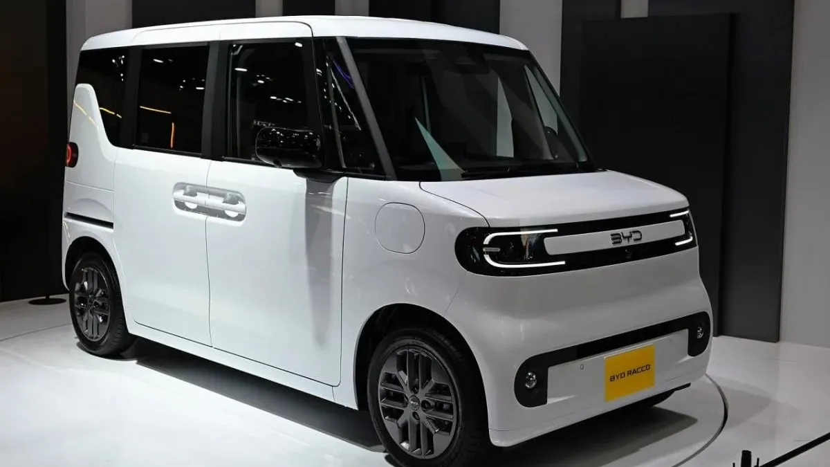 BYD виходить на новий рівень у Японії: китайський бренд представив електричний мініавтомобіль Racco