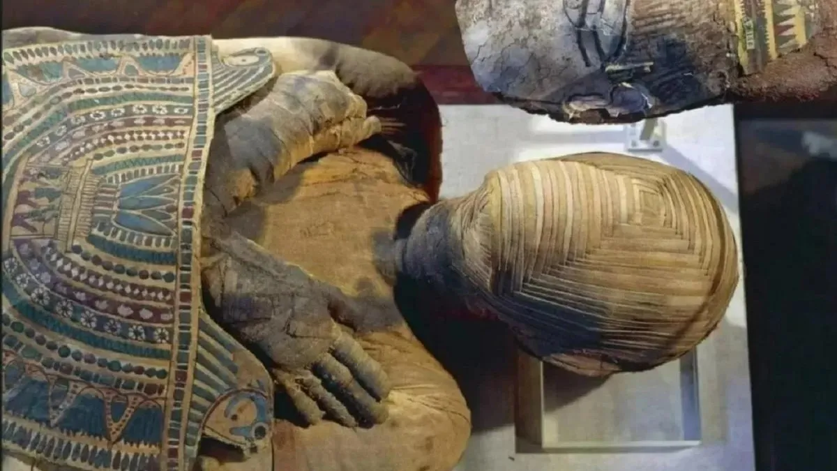 В Єгипті виявили шокуючу знахідку: в нутрощах мумії знаходився папірус із текстом Гомера