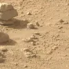 На Марсі помітили «пірамідку» з каміння: марсохід NASA зафіксував дивну структуру