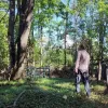 Велетенські дерева та рідкісні види рослин: що знайшли вчені на покинутих цвинтарях Чорнобильської зони