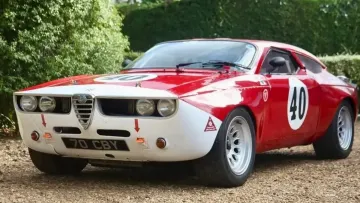 Незвичайну Alfa Romeo Giulia виставили на продаж у Британії: як змінився автомобіль після аварії