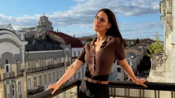 Незважаючи на спеку: струнка Маша Єфросиніна показала надзвичайно стильний літній лук