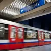 Українець спричинив зупинку метро у Варшаві: пасажирів евакуювали через рюкзак на рейках