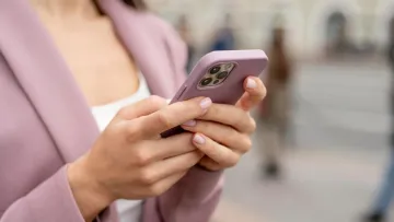 Samsung запускає стабільну One UI 9: першими оновлення отримають власники Galaxy S26