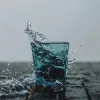 Дієтологи назвали найкращий напій після вечері: як звичайна вода допомагає ниркам