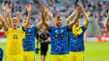 Миколенко назвав лідера збірної України: захисник розповів про авторитет Ярмоленка в команді