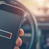 Смартфон швидко втрачає заряд: експерти пояснили, чому авіарежим ефективніший за вимкнення інтернету