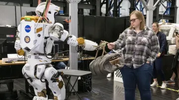 Роботи працюватимуть поруч із людьми в космосі: NASA готує нове покоління машин