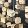 Античне казино: археологи розкопали в римській Галлії понад тисячу гральних костей