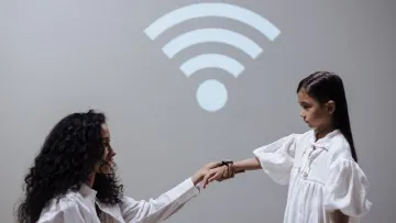 Людство прощається з Wi-Fi: нова технологія Li-Fi дозволяє передавати дані за допомогою світла