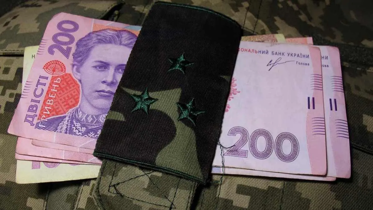 Військовим можуть підвищити зарплати до 250 тисяч грн: нардеп Костенко прокоментував ініціативу