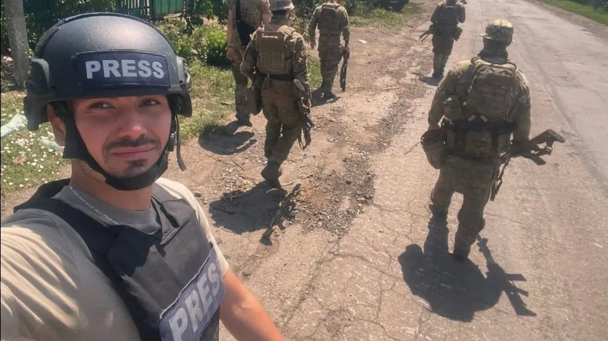 Знімальна група німецької газети потрапила під обстріл на сході України: іноземний журналіст отримав поранення