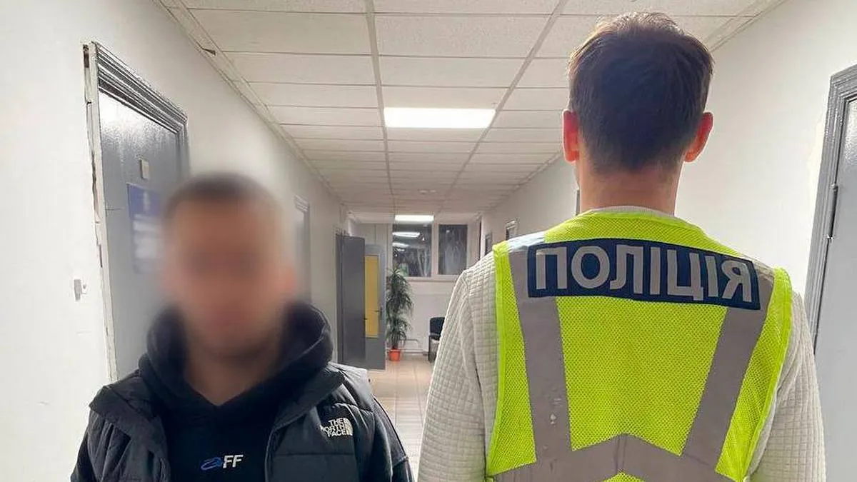 Правоохоронці виявили провокативне відео киянина у поліцейській формі: яку відповідальність він понесе