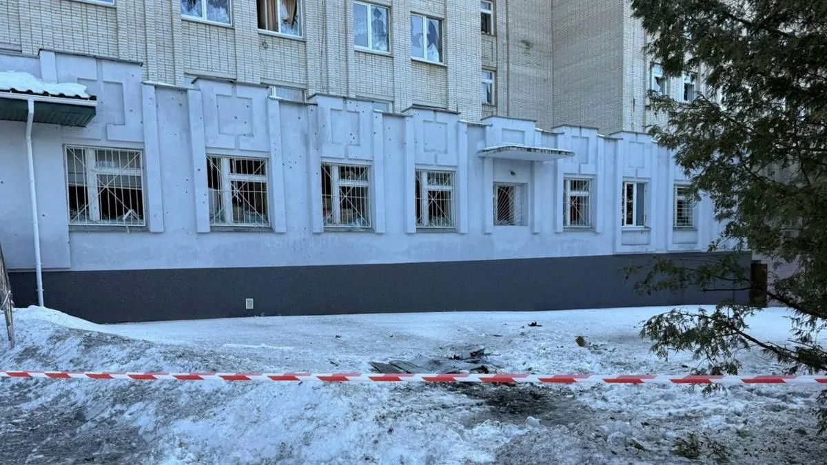 Росіяни атакували лікарню в Сумах та громаду області: чи є загиблі внаслідок ворожого удару
